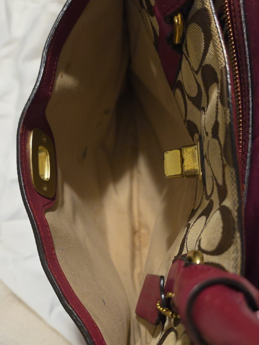 Coach Bag Legacy 25371 Signature C Tassels Burgundy - Picture 14 of 17